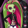 Monster High: First Day of School Dress Up Game